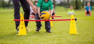 巴黎圣日耳曼球员奥斯曼·登贝莱荣膺国际足联年度最佳球员奖项！ 来源：阿根廷媒体TYC